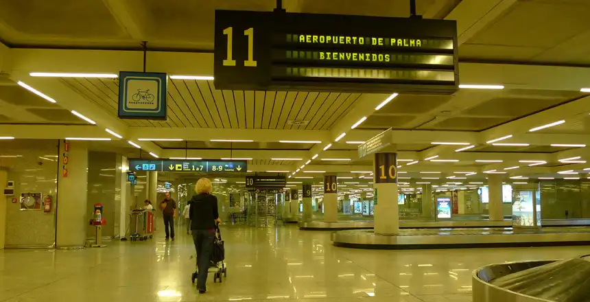 Gep&auml;ckhalle am Flughafen Palma de Mallorca, Spanien
