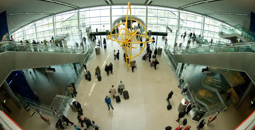 Eingangshalle am Flughafen Dublin