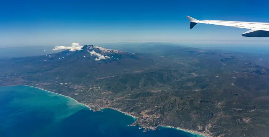 Anflug auf den Flughafen Catania, Sizilien