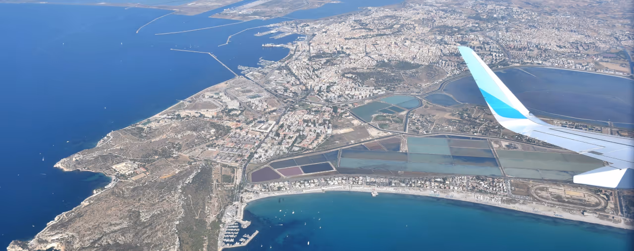 Anflug auf den Flughafen Cagliari, Sardinien