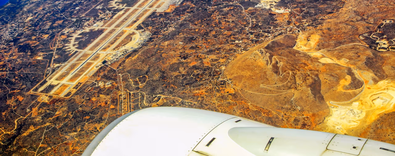 Anflug auf den Flughafen von Chania auf Kreta