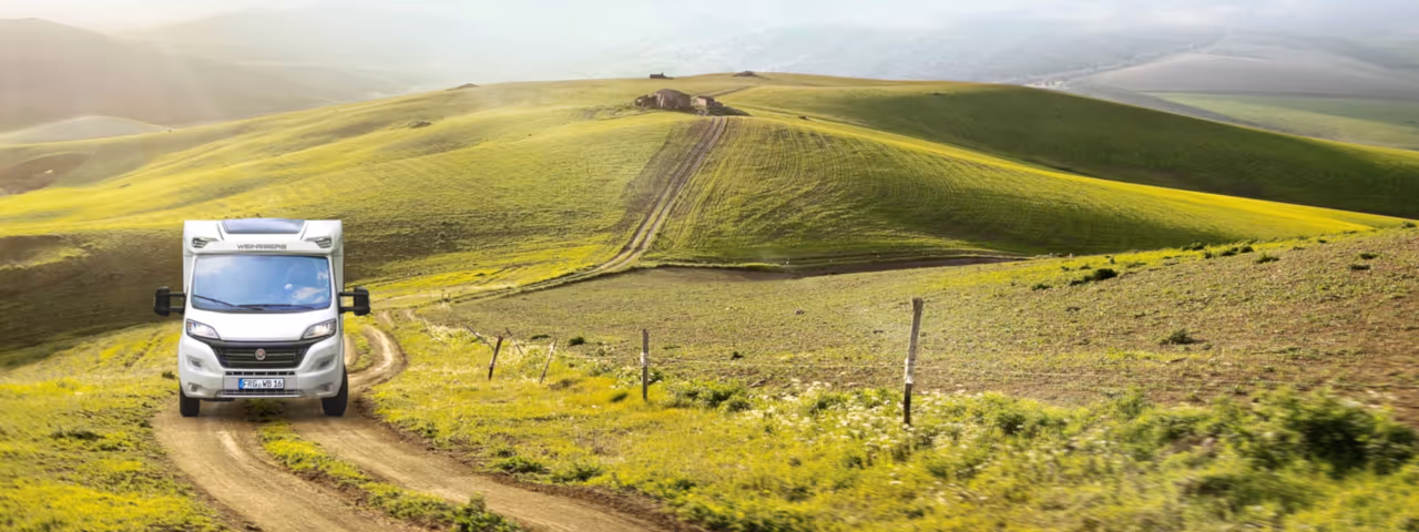 ländlich feldweg wohnmobil caracompact
