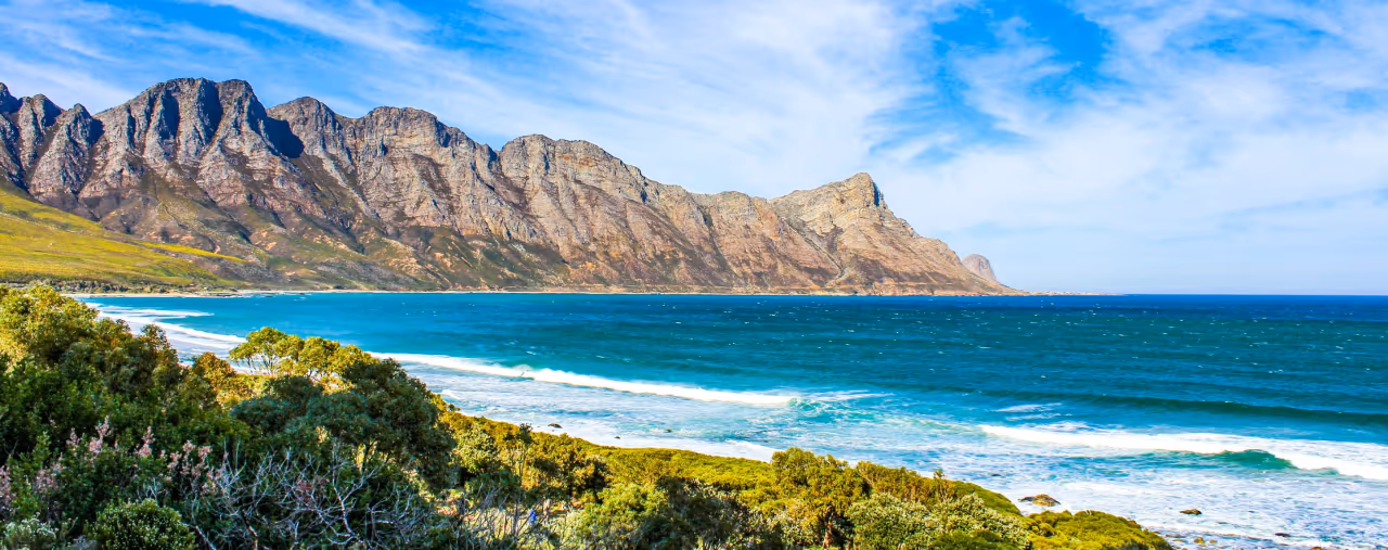 Aussicht vom Clarence-Drive (R44) in Südafrika