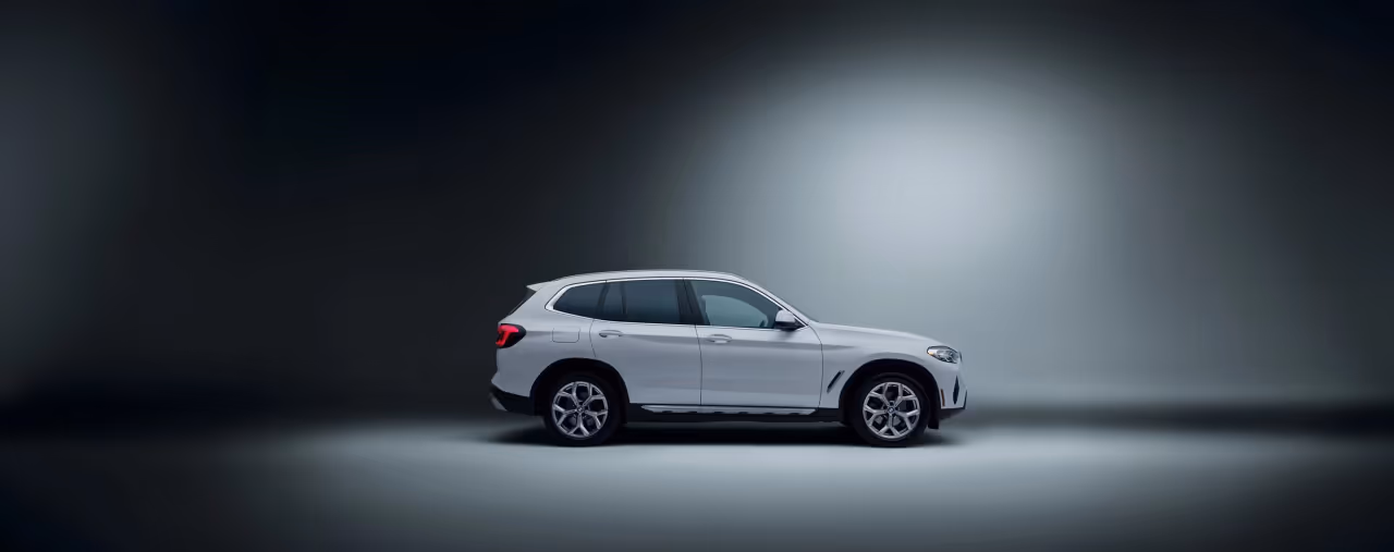 Weißer BMW X3 von Sixt